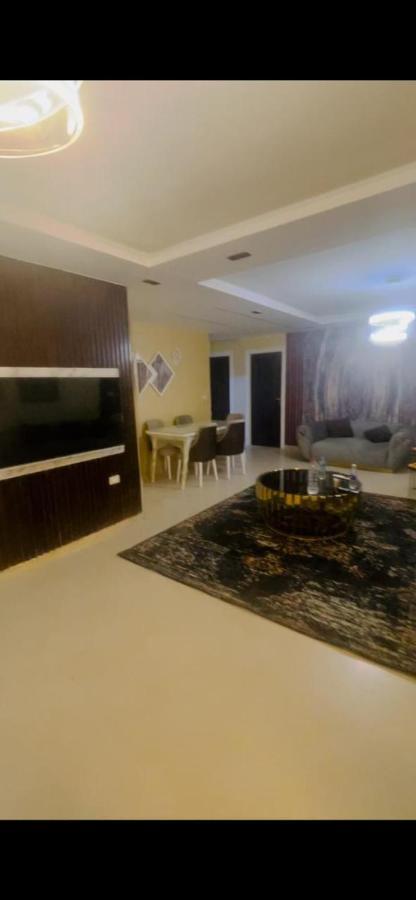 تشطيب فاخر فى المهندسين على ڤيو نادى الزمالك Apartment *