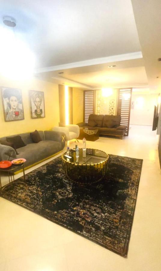 تشطيب فاخر فى المهندسين على ڤيو نادى الزمالك Apartment